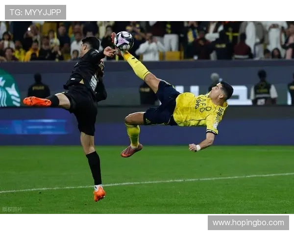 C罗与莱万在射门集中度与终结偏向上出现明显分化